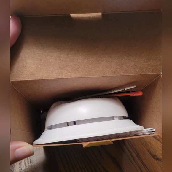 NEW First Alert BRK Smoke Detector 9120b with Battery Backup - Picture 7 of 9